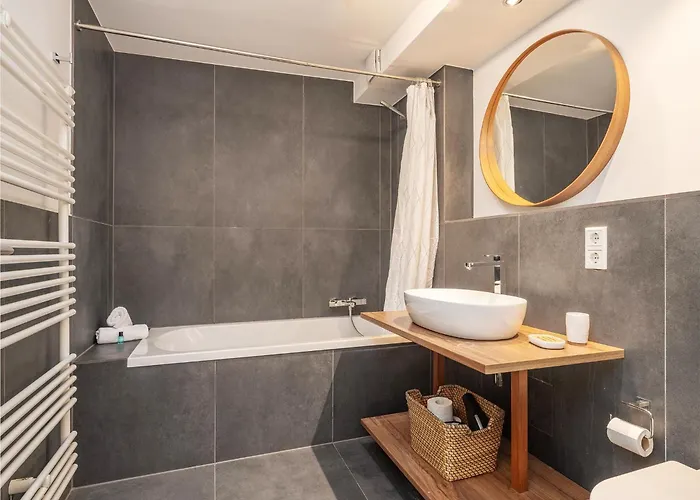 Appartement Moderne Stilvolle Im Herzen Muenchens Munich